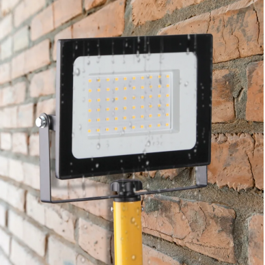 Powerful LED floodlight with stand 100W IP66 150CM PREMIUM 2